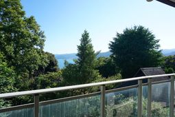 緑豊かなテラスの景色
