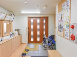 清潔なエントランス風景