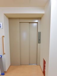 シンプルなエレベーター