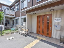 清潔なエントランス前景