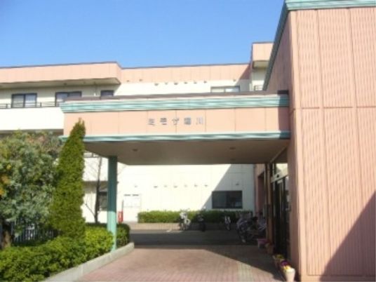清潔感のある施設のエントランス