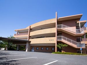 外観の建物正面  