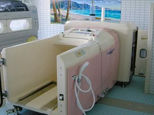 機械浴槽の浴室  