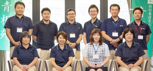 10人のスタッフが集まる場所