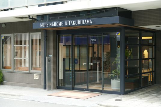  モダンなエントランス外観  