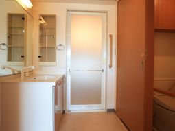 清潔な洗面所の一角