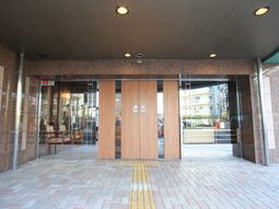 閑静なエントランス風景