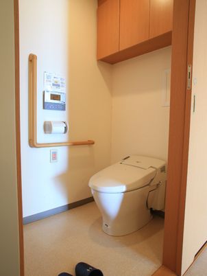 手すり付きトイレの様子