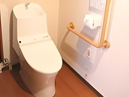 バリアフリーのトイレ設備