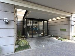 清潔なエントランスの景色