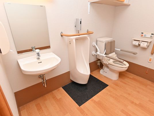 バリアフリーのトイレ空間