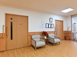 待合室の落ち着いた空間