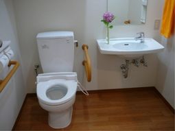 清潔なトイレスペース