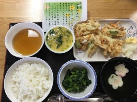 手作りの温かい食事