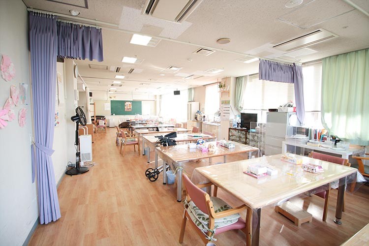 宗教法人寒川神社 介護老人保健施設 神恵苑の外観
