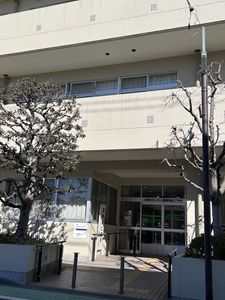 落ち着いた雰囲気の外観