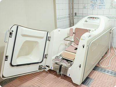 機械式浴槽の浴室  
