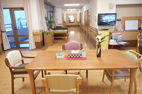 特別養護老人ホーム はだの松寿苑の外観
