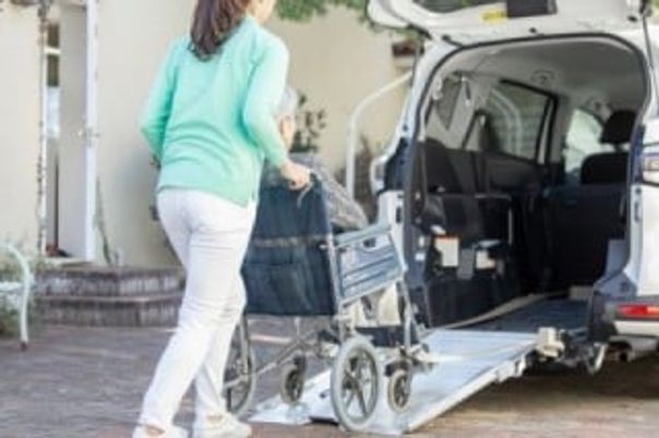 車椅子利用者への対応エントランス