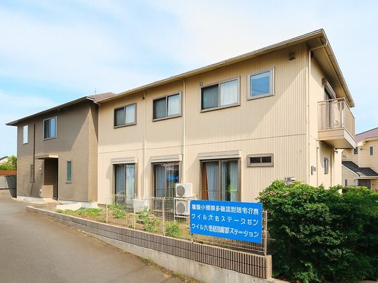 外観の建物前  