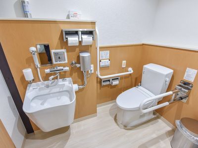 バリアフリー設計のトイレ