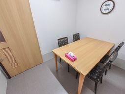 シンプルなダイニングセット