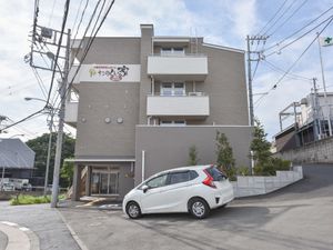 現代的な建物のエントランス