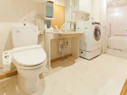 清潔なトイレと洗濯機