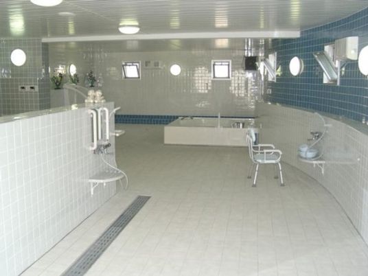 バリアフリーの快適浴室