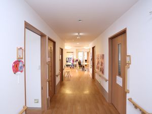 共用廊下の明るい様子
