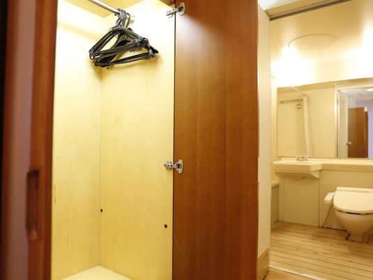 クローゼットと洗面所の一角