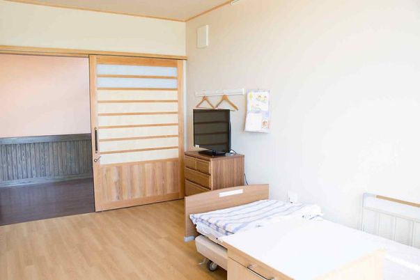 光が差し込む居室