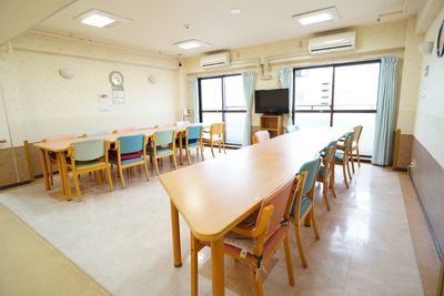 快適な施設の食堂