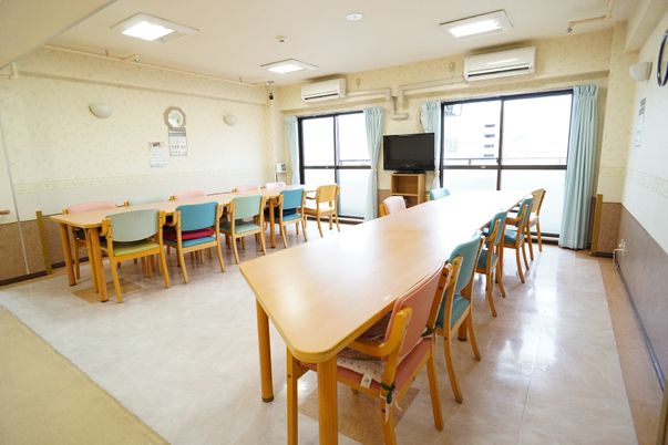 快適な施設の食堂