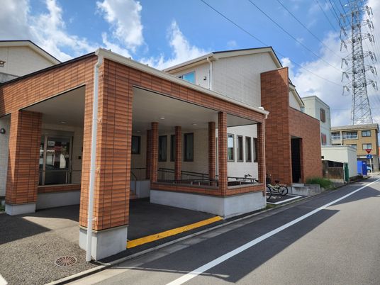 清潔感ある施設外観