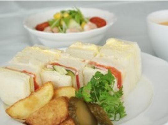 手作りサンドイッチ料理