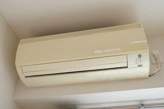 壁掛けのエアコン