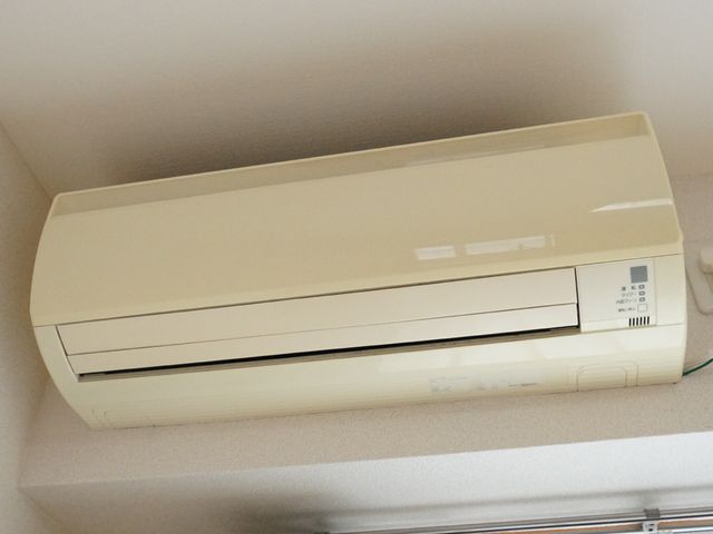 壁掛けのエアコン 共有スペース 快適な生活環境を支える清潔なエアコンが備わっています。