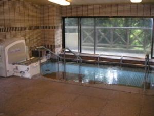 自然光が入る浴室