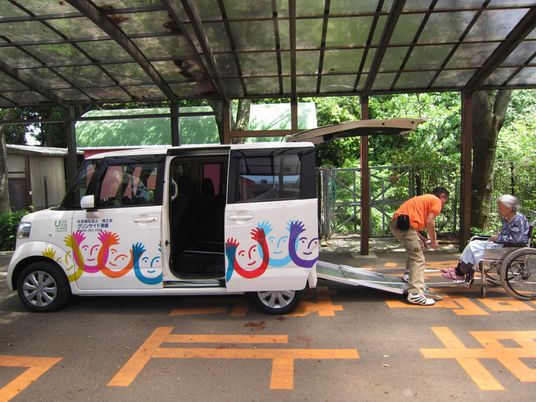 送迎用の車