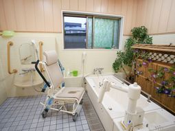 清潔な浴室設備