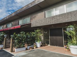 エントランスの外観