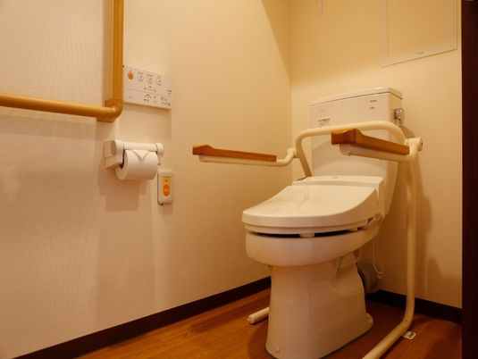バリアフリーのトイレ設備