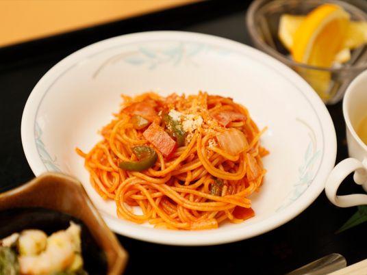 彩り豊かな施設の料理