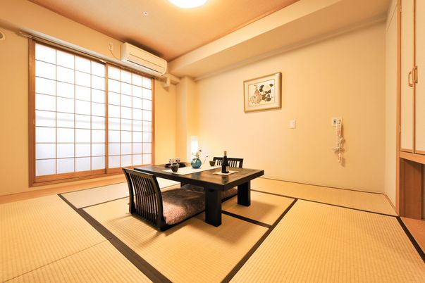 落ち着いた和室の居室