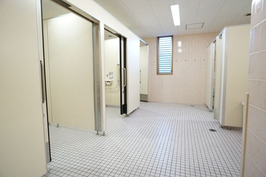 清潔な浴室の様子