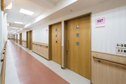 清潔感のある居室の廊下