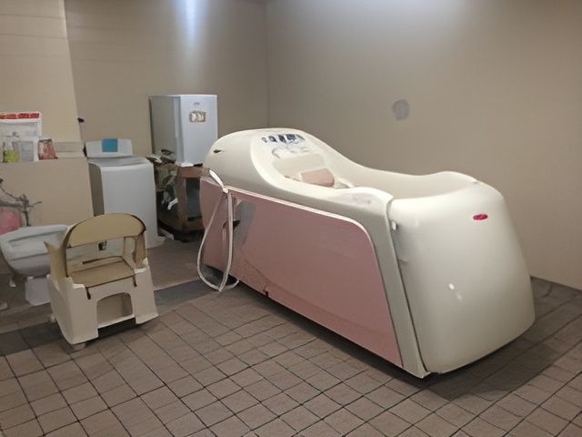 入浴設備の部屋 浴室 最新の設備を備えた広々としたスペースで、快適な入浴環境を提供いたします。