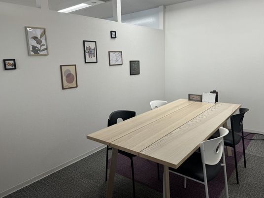 打ち合わせ用の部屋  