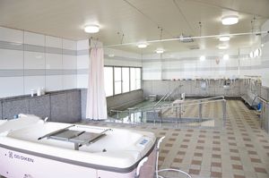 広々とした浴室